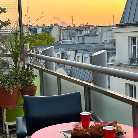 Grand Vue Sur La Tour Eiffel *